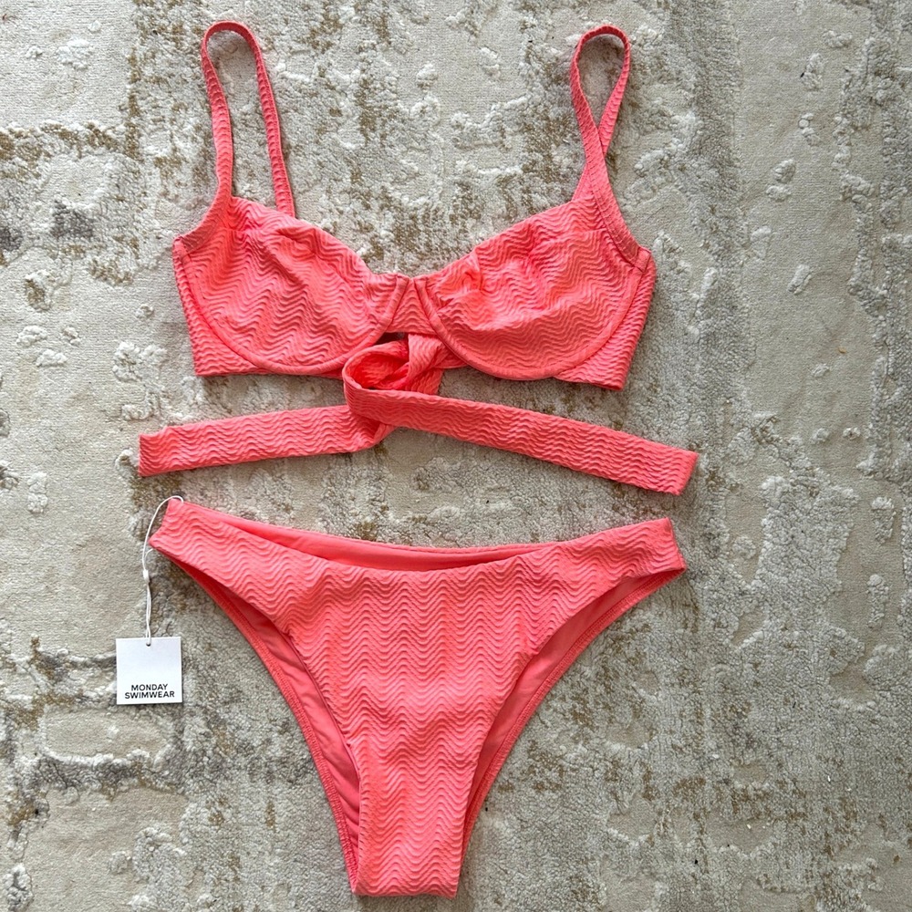 Monday Swimwear Coral Capri Top and Byron Crinkle Mid-rise Cheeky Bikini NWT - V